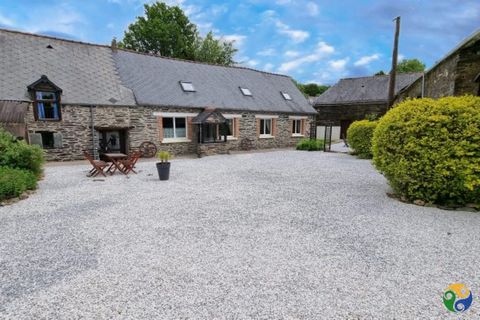 Location, Location is what this great property is all about. Once belonging to the monks from the Abbey de Bon Repos and nestling in a small hamlet in the forest leading to the popular Lac de Guerledan, this fabulous property offers you a 3-bed farmh...