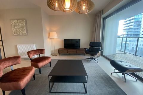 This stylish apartment has a wonderful location and an elegant interior. It is very suitable for sun holidays with family or friends. Thanks to its central location in Ostend, you can reach the shopping street, the historic Mercator dock and the beac...