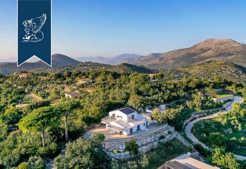 This charming complex for sale is just a short drive from Itri, in a stunning hill position with wonderful views of a valley that leads to Lazio's seaside, close to the exclusive towns of Sperlonga and Gaeta. Its panoramic location offers a brea...