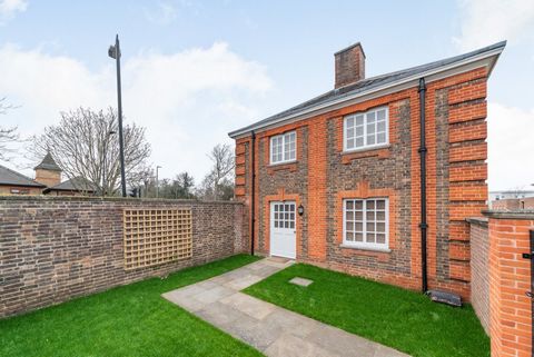 We are delighted to bring to the market a rare opportunity to acquire a splendid detached lodge house that sits at the entrance of the Grade 1 listed Roehampton House built in 1712 by Thomas Archer and refurbished by award winning developers St James...