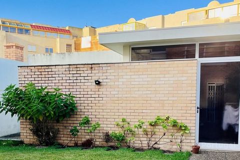 House 50 meters from Lavra beach. The property has 4 bedrooms, including a suite with terrace, 3 bathrooms, 2 large rooms, fully equipped kitchen and 2 gardens. With built-in cabinets throughout the house, laundry room outside,central heating, electr...