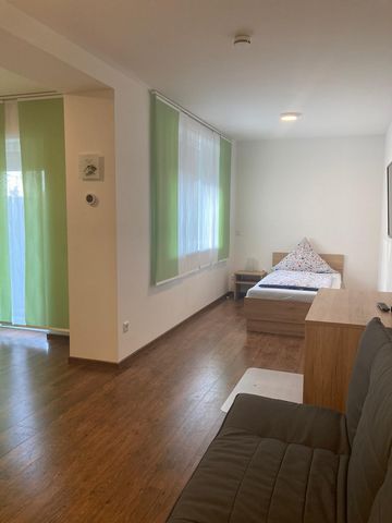 The flat has a living/dining area, neat kitchen and a sofa bed. The kitchen has a fridge, a cooker with 2 hobs and an oven with microwave function. There is also a small desk. The bathroom is separate. The transport connection to the address is very ...