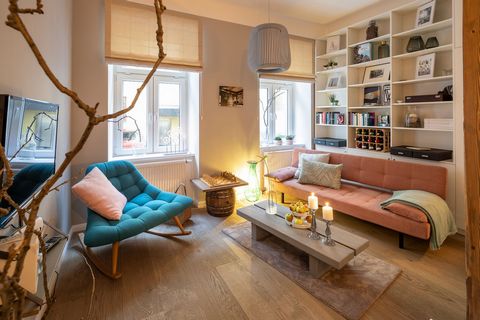 It’s cosy, elegant, and comfortable. It’s practical, homey, and... simply unbeatable. In your Home Vienna Fresh & Fancy apartment, featuring a perfect room layout and superb furnishings on 38 m², you will find everything to make your stay in Vienna a...