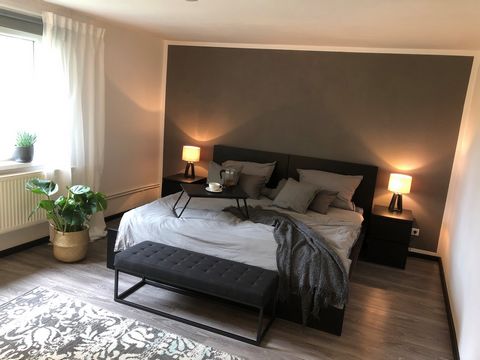 The property has garden views and is around 6 km from Bremen-Farge/ Bremen-North. This apartment includes 2 bedrooms, a living room and a flat-screen TV, an equipped kitchen with a dining area, and 1 bathroom with a shower. Towels and bed linen are o...