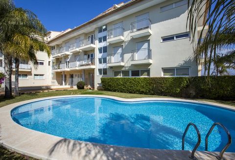 Appartement moderne et confortable à Javea, sur la Costa Blanca, Espagne pour 6 personnes. M est situé dans une région balnéaire et résidentielle, près de restaurants et bars, de magasins et de supermarchés, à 200 m de la plage de La Grava, Puerto, J...