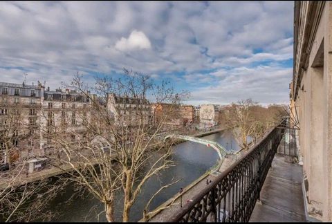 Beautiful apartment with a balcony on the vibrant Canal Saint-Martin Located on the 5th floor with lift, quiet with a beautiful 180˚ view and lots of light! The apartment is 55m2 with wooden floor in a typical Parisian building You will have a most c...