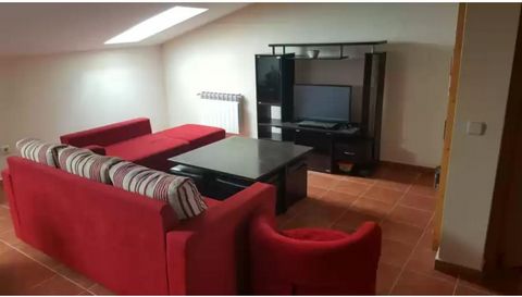 Enjoy stunning natural and cultural surroundings in this town house on the outskirts of Sepúlveda. It has a large patio with barbecue and can accommodate 6+2 guests. Outside, the house offers a large furnished patio where you can gather at the end of...