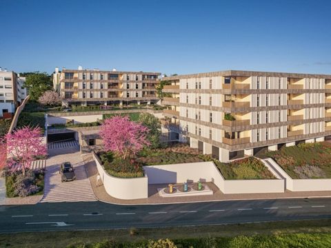 Located in the Jamor Valley, the new Elements residential development has, at its genesis, the green of nature combined with the 5 elements of life: air, water, earth, fire and, finally, time, a constant here. Close to the centre of Lisbon, this magn...