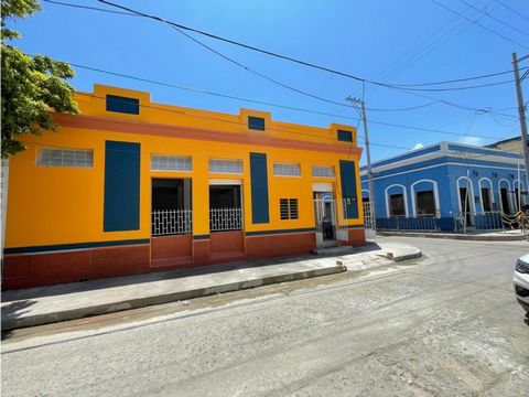 For sale Corner commercial space located in the Historic Center of Santa Marta just 3 blocks from the beach. Excellent opportunity to generate income and enhance any economic activity that you want to develop in the place, the strategic location of t...