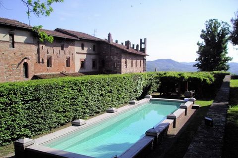 This 2-bedroom heritage home in Gabiano can host a small family of 4. Located in Northern Italy, the holiday home has a swimming pool to take a dip in. During your stay at this home, you can plan excursions to Castello di Gabiano and Fortezza di Verr...