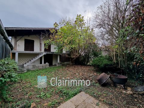 Located in Bazas. Clairimmo presents this incredible stone house, with 100 m² of garden, terraces and balcony, in the heart of a historic and tourist town, close to all amenities: doctors, schools, colleges, high schools, shops, supermarkets. (roads,...
