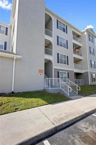 Welcome to 3176 Feltrim Pl #402 located within the gates of Villas at Secret Lake. This well maintained 2 bedroom, 2 bathroom unit has an open floor plan, located on the 4th floor with elevator access close to your front door! Your balcony has views ...