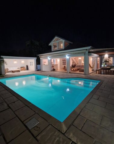 Magnifique villa de standing avec piscine et bungalow