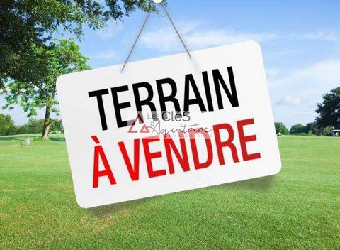 The agency Les Clés d'Aquitaine de Cadillac offers you this pretty building plot, flat and unserviced of 600m2, with an unlimited footprint in a quiet environment. Close to amenities, primary and kindergarten schools, quick access to the train statio...