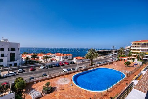 We are pleased to have for sale this beautiful duplex apartment located on the top floor of the very popular complex called Sunflower 1 in El Varadero, which is just a short distance away from Playa de la Arena. The apartment is built over two levels...
