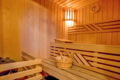 Dit kleine recente chalet is modern en biedt u een prachtig uitzicht op de omgeving! In de winter kunt u ontspannen in de sauna na een lange dag op de piste. Op Peisey vindt u tal van restaurants, bars, supermarkten en andere kleine winkels. Alleen 3...