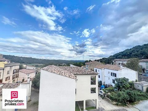 Ginasservis proche Cadarache Iter, IDEAL INVESTISSEUR immeuble comprenant 4 appartements T2 + jardin. Prévoir travaux pour réhabiliter chaque appartement. DPE en cours par appartements. Prix de vente 264 990 euros Honoraire charge vendeur. Pour visit...