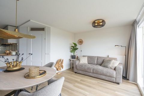 Luksusowy apartament „tylko dla dorosłych” z fantastyczną lokalizacją naprzeciwko wejścia na plażę Callantsoog! Ciesz się tym całkowicie nowo umeblowanym 2-osobowym apartamentem w pełnym luksusie u podnóża wejścia na plażę w Callantsoog. Prawdziwie a...