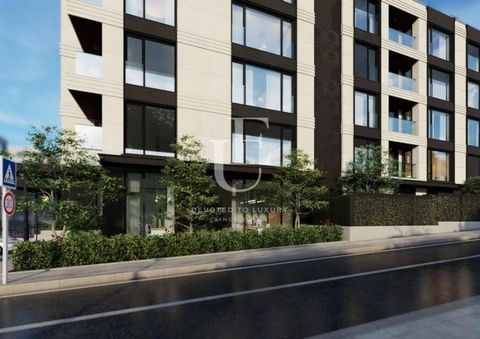 Unique Estates propose des locaux commerciaux à vendre avec son propre jardin et une entrée privée. Les locaux sont situés au rez-de-chaussée dans un nouvel ensemble haut de gamme, dans le quartier. Krastova Vada à proximité immédiate du boulevard. C...