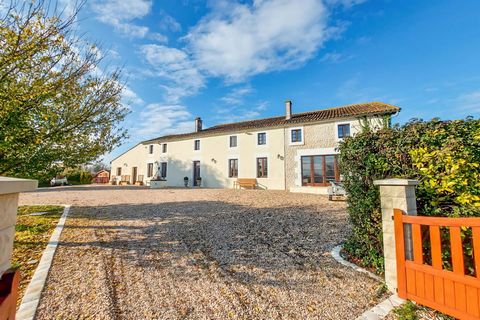 Just a short drive from the historic town of Cognac, this very large country house is set on over an acre of land and comes with a swimming pool. Ideal as a large family home, the property could easily be configured as two independent houses - openin...