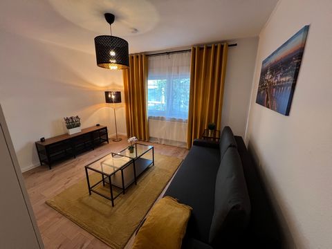 Tolles Ein-Zimmer-Apartment mit separaten Wohnküche und Flur. Das Apartment wurde 2024 komplett neu hergerichtet und eingerichtet. Die hochwertige und stilvolle Ausstattung lädt zum verweilen. Trotz der überschaubaren Größe ist das Apartment ideal ge...