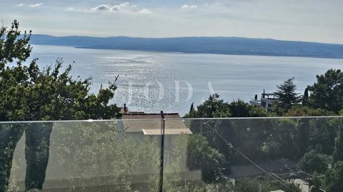 Location: Primorsko-goranska županija, Crikvenica, Crikvenica. In un'ottima posizione, a 100 metri dalla spiaggia, sono in vendita appartamenti in un edificio nuovo da un investitore verificato. Al piano interrato si trovano garage e ripostigli, di c...