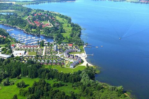 Este atractivo parque de vacaciones cuenta con su propia zona de baño, que ofrece acceso directo a las tranquilas aguas del Müritz, conocido como el Pequeño Mar de Alemania. Ubicado en el pueblo portuario de Müritz, dentro del municipio de Rechlin, e...