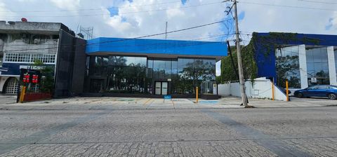 Opportunité unique pour les investisseurs et les promoteurs : un bâtiment commercial avec un **emplacement imbattable** au cœur de Cancun, juste à l’entrée de la zone hôtelière**, la principale artère du tourisme et des affaires de la ville. Cette pr...