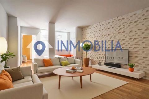 Grupo Inmobilia sprzedaje mieszkanie na zewnątrz w Lavapiés: 1 sypialnia, balkon, światło i winda. Ten uroczy apartament katastralny o powierzchni 51 m² położony jest w tętniącej życiem dzielnicy Lavapiés i zaprasza do podziwiania tego, co najlepsze ...