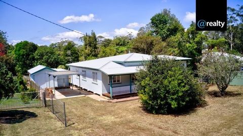 Welcome to your dream home! This beautiful classic timber tongue-and-groove house perfectly blends charm and functionality. One bathroom with separate toilet and boasting four spacious bedrooms and a study or walking robe off one of the bedrooms, thi...