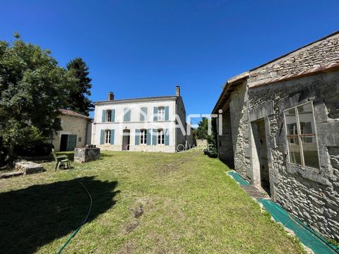 In a natural place, not overlooked, I offer this well renovated property. This property is composed of a lovely house of 152m² and its 2 bedrooms (upstairs), a summer kitchen, several outbuildings and a wooded and enclosed park surrounding the buildi...