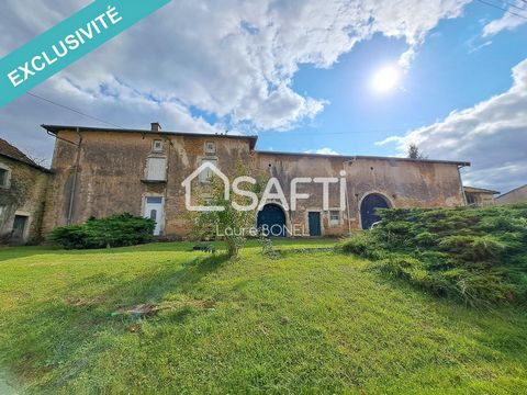 Situé à Pleuvezain, ce corps de ferme de 130m² habitables environ offre un cadre de vie paisible à ses futurs propriétaires. Proche des commodités locales de Vicherey (école, MAM, maison médicale, pharmacie, commerces, garage, vétérinaire), cet envir...