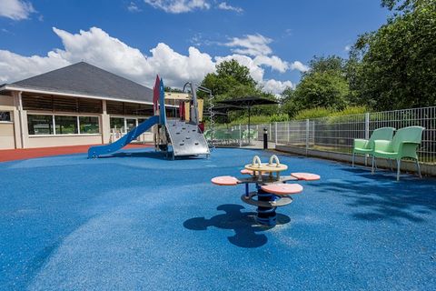 Este dúplex se encuentra en la residencia Le Domaine du Golf. Se encuentra a 5,5 km. del centro de la ciudad medieval y pintoresca de Saumur ya menos de 500 m del campo de golf de Saumur. El dúplex tiene una sala de estar en la planta baja con 1 pers...