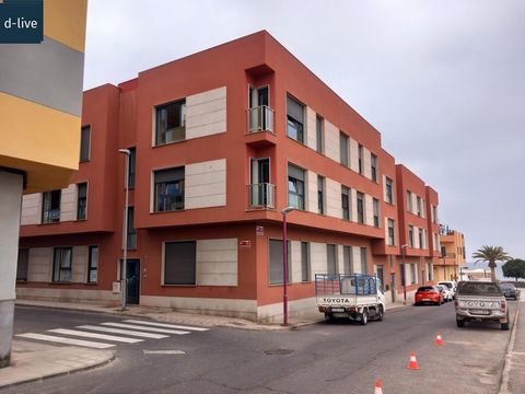 d-live Real Estate, offers you the opportunity to acquire this spacious and cozy duplex penthouse in Puerto del Rosario, with two terraces that are accessed from the upper part of it. Brand new apartment, with wooden floor, bright kitchen, equipped w...