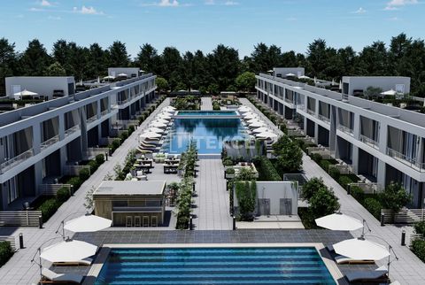 Appartementen in een Complex op een Goede Locatie in Noord-Cyprus De kustlijn van Gazimağusa-İskele is de thuisbasis van de mooiste stranden van Noord-Cyprus. Gazimapusa is een populaire vakantiebestemming met 300 dagen zon. Gazimağusa is ook populai...