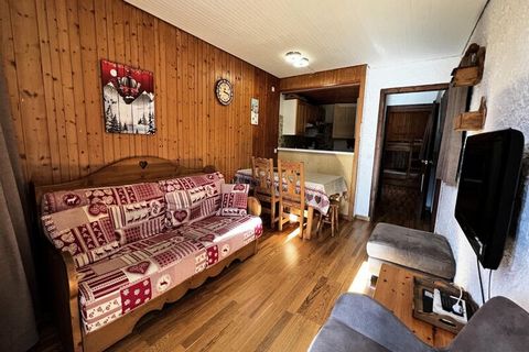 ARAVIS 1500 - Appartement nr. 11 - LA CLUSAZ 5 personen. / 49m2 / 2 kamers / 2** NN / 1e verdieping / Zuid / Mini wifi box (betaalde optie) Appartement op de eerste verdieping (ingangsniveau in R+1 op de begane grond) van een residentie met twee verd...