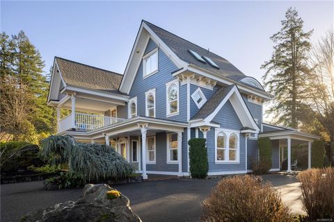 Step into a world where timeless Victorian farmhouse design meets modern living. Nestled in the ALR, this property offers a sprawling 6+ acres of pastoral land. The home features in-floor radiant heating, a blend of rustic pine & patina concrete floo...