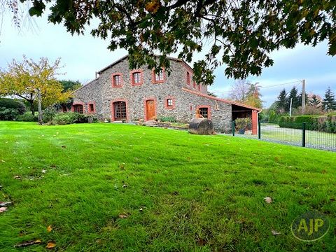 Stone house in the countryside 5 minutes from BEAUPREAU comprising: An entrance, living room/dining room, fitted and equipped kitchen, laundry room, boiler room, 5 bedrooms including one on the ground floor, an office, bathroom, 2 toilets. Garage, ba...