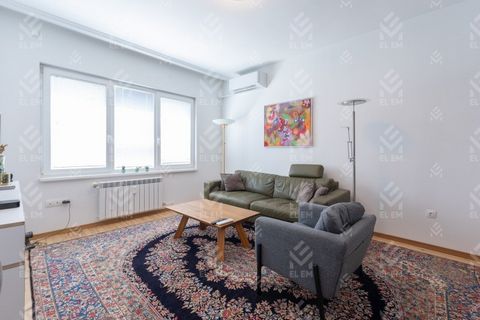 LM Agency is pleased to present a spacious furnished after a major luxury renovation, ready to move in apartment in the ideal center in a building with a representative entrance. The apartment is extremely functionally distributed. Fully furnished an...