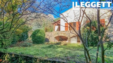 A32397CLE34 - In the charming village of Colombières sur Orb, in a quiet area where only the sound of birds can be heard, detached house dating from 1983, built on a 1400 m² fully fenced plot. This well-appointed house features a kitchen opening onto...