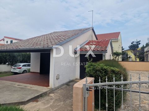 Location: Zadarska županija, Vrsi, Vrsi. ID CODE: 35235 Lejla Jajčanin Agent s licencom Mob: +385 91 934 2513 Tel: +385 91 480 8808 E-mail: lejla@dux-nekretnine.hr www.dux-dalmacija.com