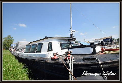 Qui n'a jamais été titillé par l'envie de changer de cadre de vie ? Besoin d'air pur, de nature à portée de main, d'un environnement original et sympathique, hors la ville et ses bruits. Une maison flottante y répond parfaitement ! Qui va saisir cett...