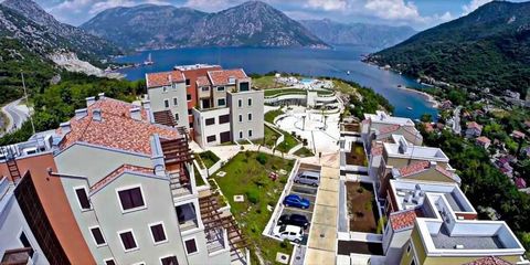 APPARTEMENT À VENDRE À KOTOR AVEC UNE VUE MAGNIFIQUE Un appartement d’une chambre de 60 m2 à vendre dans le complexe Lavender Bay. L’appartement est entièrement équipé et équipé d’appareils électroménagers. Il comprend une cuisine spacieuse reliée au...