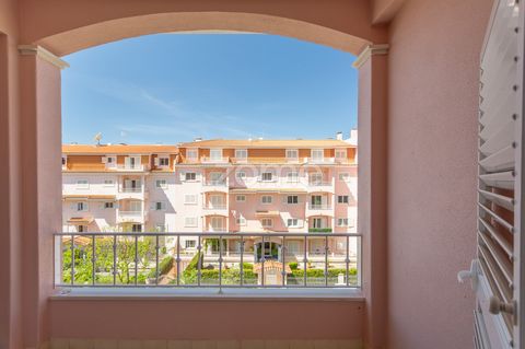 Identificação do imóvel: ZMPT572073 Duplex T5 in Costa da Guia, Cascais. Come and discover this fantastic T5 on the stunning Costa da Guia, in Cascais. This spacious T5 duplex offers a unique opportunity to live in comfort and style, enjoying sea vie...