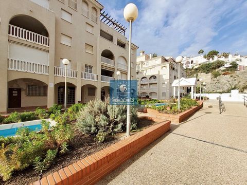 APARTMENT IN SITUATED IN FRONT LINE BEACH IN ALMUÑECAR Lovley 2 bedroom, 1 bathroom apartment situated in Playa Vellila in an urbanization that is front line beach with communal pool and gardens. The property has a 8m2 terrace that has lateral views ...