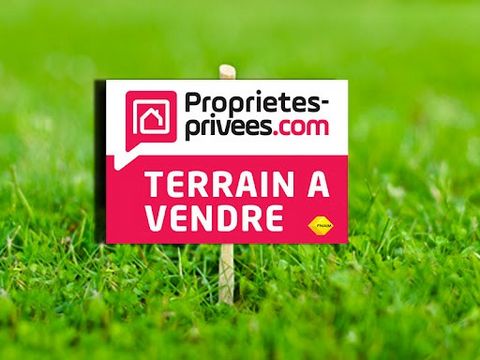 Stéphanie DRONNE vous propose en EXCLUSIVITE un terrain viabilisé de 549m² sur la commune de Notre Dame du Pé, à proximité de l'école et de la Maison d'Assistantes Maternelles. Idéalement situé à 40 kms d'Angers, 56 kms de Laval, et 60 kms du Mans ; ...