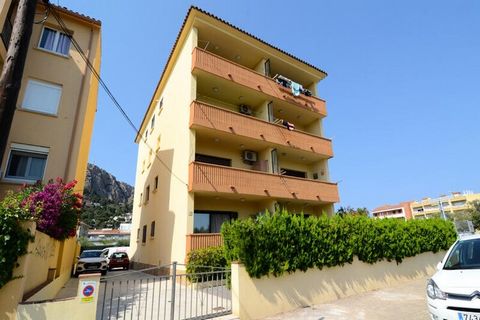 Questo appartamento con 2 camere da letto per 4 persone offre 82 m² di comfort, una cucina completamente attrezzata e un'atmosfera luminosa. Situato a 300 metri dalla spiaggia, con un supermercato sulla strada, sei in una posizione perfetta. A soli 5...