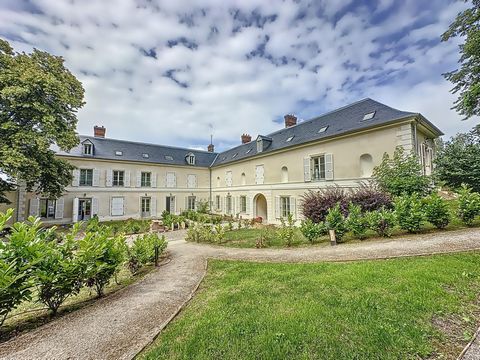 Au cœur de la forêt domaniale de L'Isle-Adam, proche des gares et des axes routiers, surplombant la région, le Château de Nerville-la-Forêt offre à 10 privilégiés, la possibilité de vivre dans un cadre naturel EXCEPTIONNEL et UNIQUE. Le Château vient...