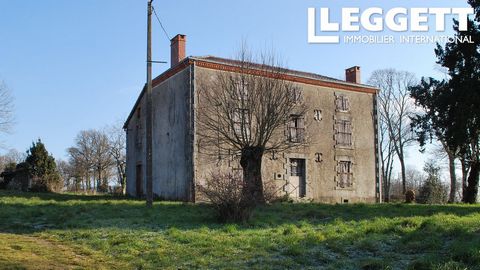 A16532 - Grande maison individuelle en pierre dans un endroit pittoresque. 6 grandes pièces, toiture neuve (2011) et assainissement collectif. Il s'agit d'un projet de rénovation, à l'issue duquel vous disposerez d'une grande maison de caractère dans...