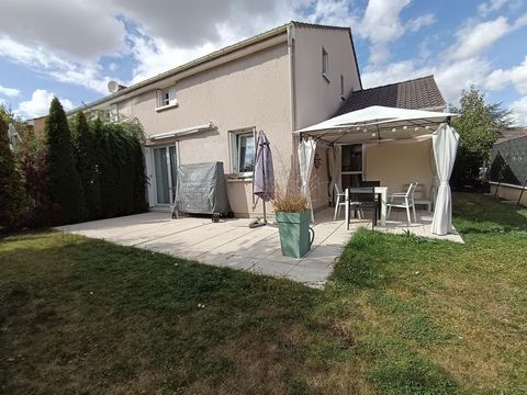 Très belle Maison Superbement Rénovée à qqs minutes à pied de la Gare RER de Cergy Saint Christophe